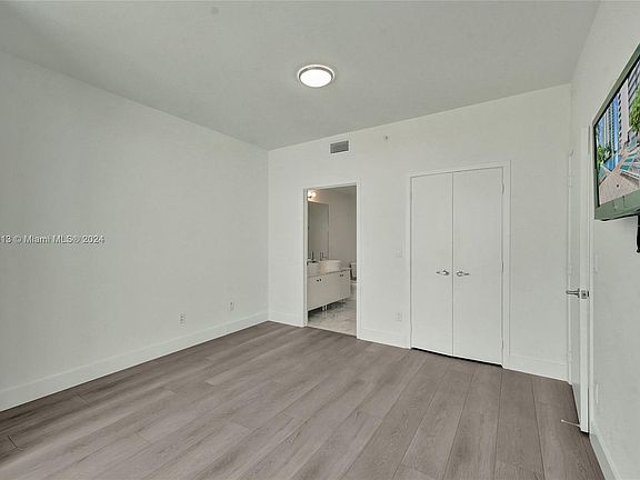 5th image of 888 Biscayne Blvd APT 1805