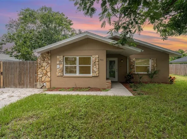 711 64th Avenue Dr E, Bradenton, FL 34203