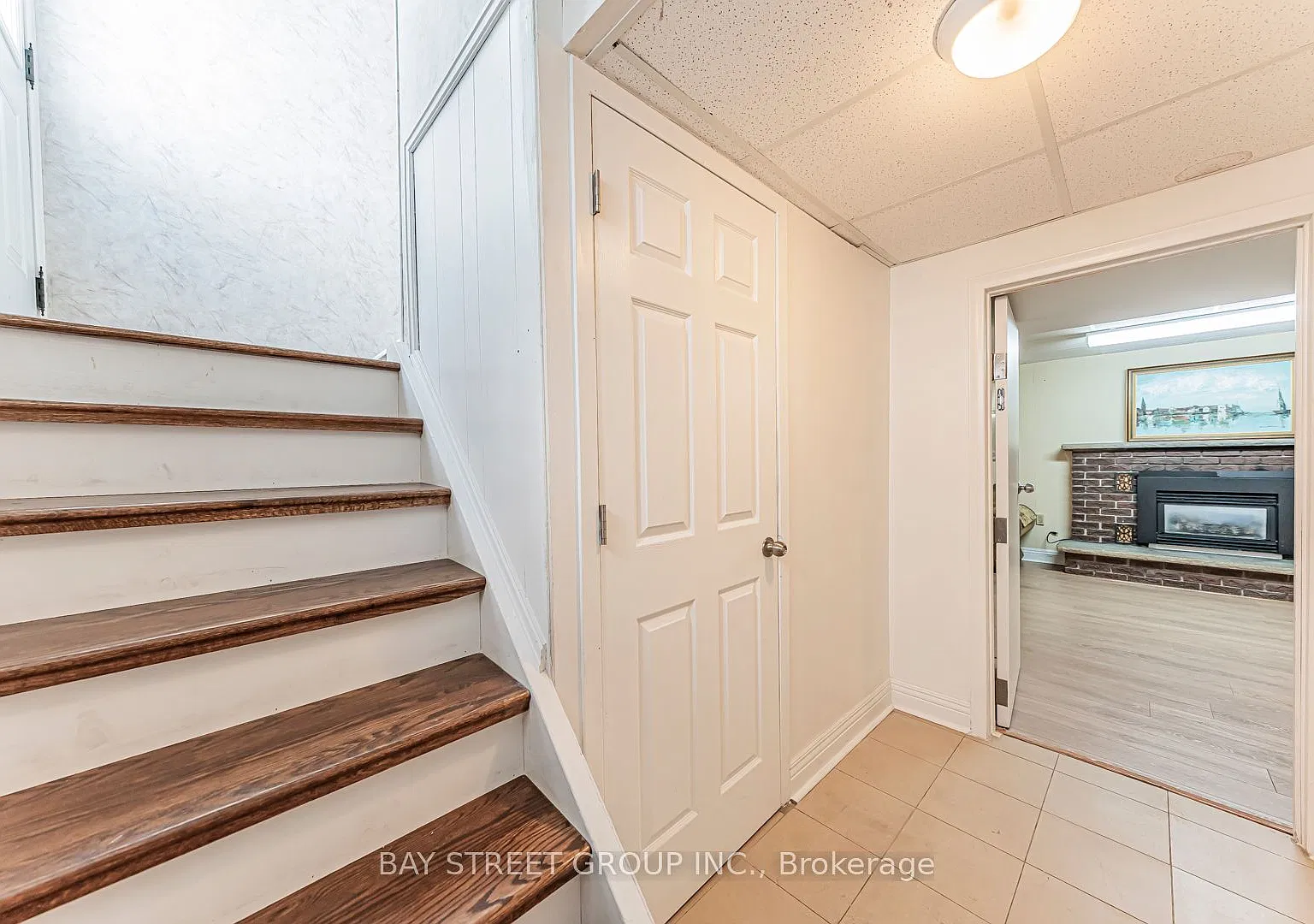 2 bed, $2,050 — Photo 3