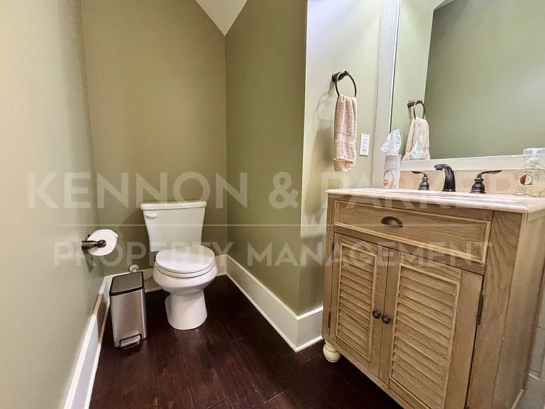 203 Westover St — Photo 8
