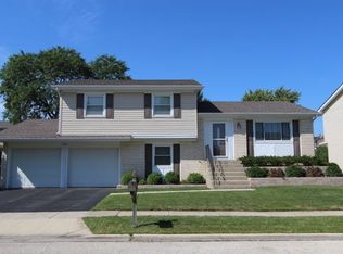 4530 Bicek Ct, Hoffman Estates, IL 60192