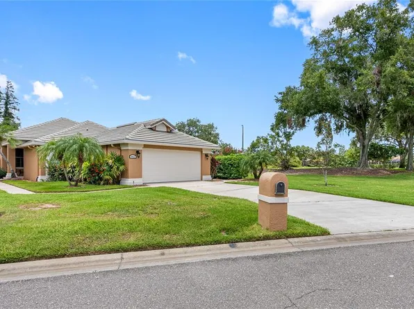 4411 Avenue Cannes, Lutz, FL 33558