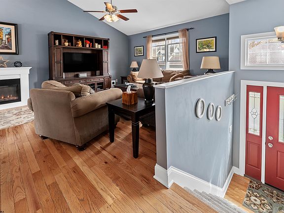 5th image of 1103 Bailey Cir