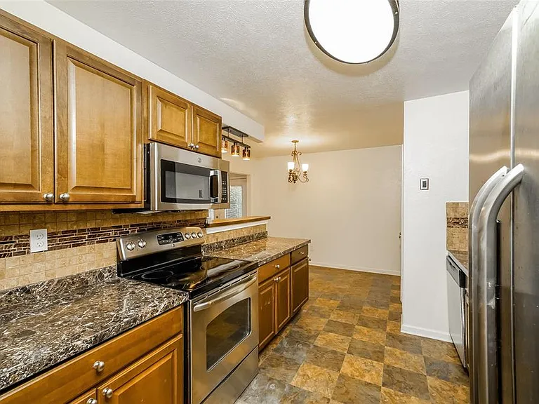 2850 Canary Ln — Photo 23