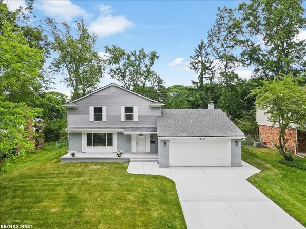 3387 Witherbee Dr, Troy, MI 48084
