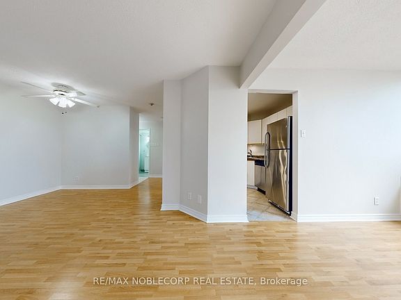 5th image of 41 Markbrook Ln #906