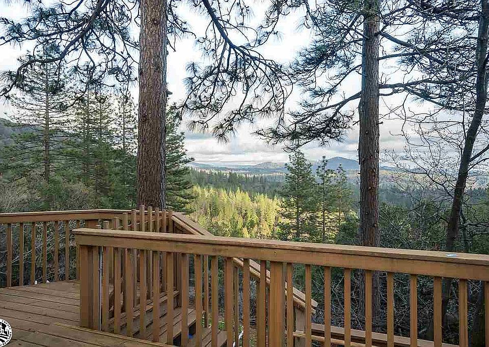 2nd image of 23855 Stable Rd