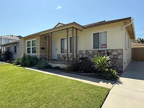 6008 Greenmeadow Rd Photo 1