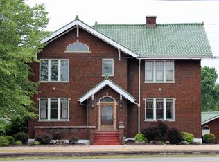 500 E Edwardsville Rd, Wood River, IL 62095