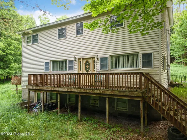 522 Konchar Rd, Maryland, NY 12116