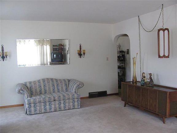 4th image of 3703 Orchard Dr