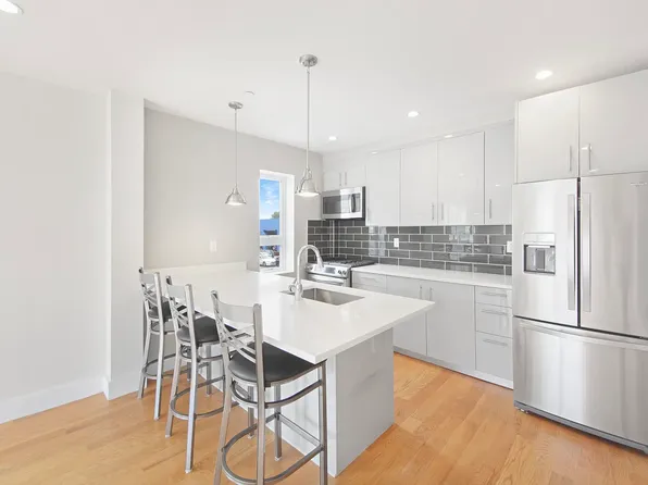 63-34 Fresh Pond Rd #2D, Ridgewood, NY 11385