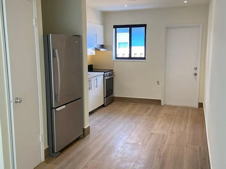 616 NE 16th Ave #2 — Photo 7