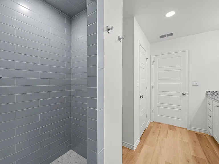 11409 N Cres #2800-A — Photo 32