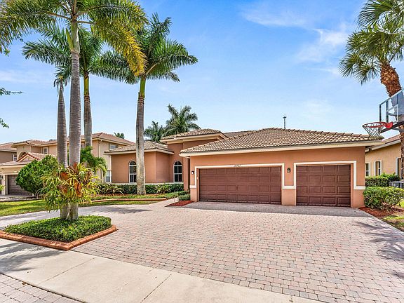 3rd image of 10487 Cypress Lakes Preserve Drive