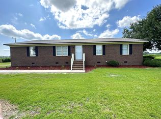 975 Moore Town Rd, Walstonburg, NC 27888