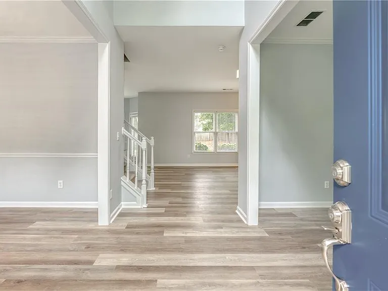 355 Lamme Chase — Photo 3