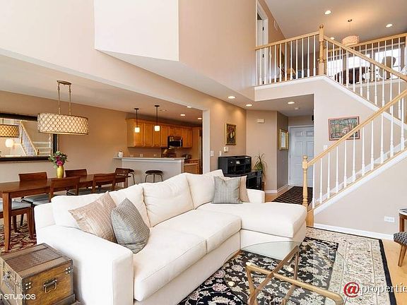 Living Room / Dining Room