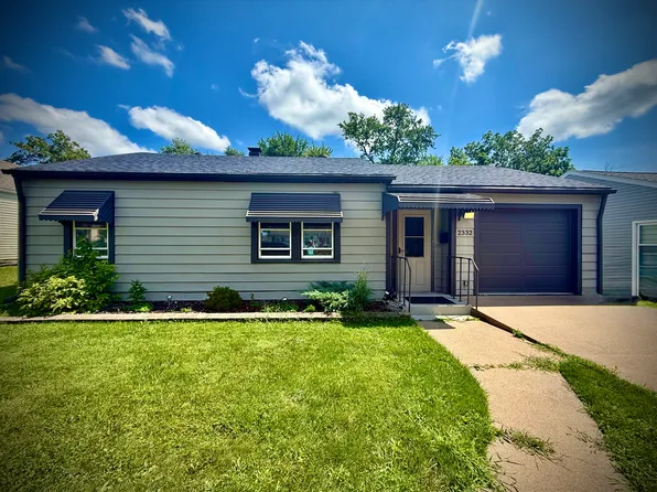 2332 48th St, Moline, IL 61265