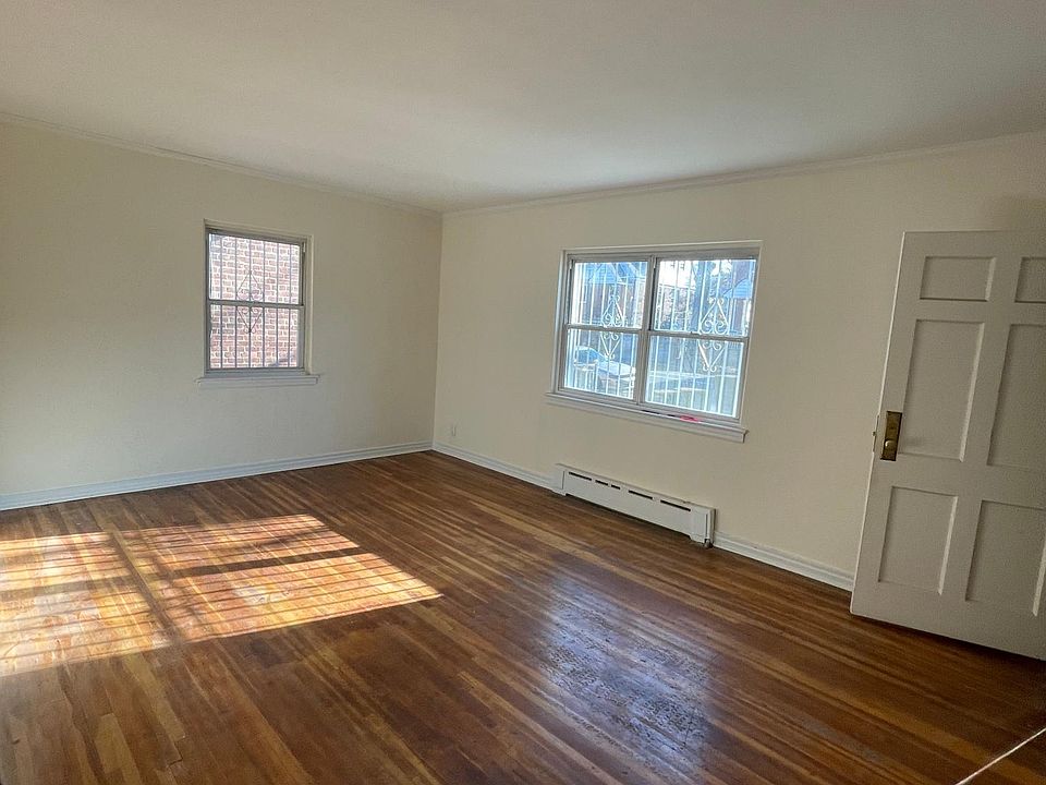 1st image of 14705 Coolidge Ave Floor 1