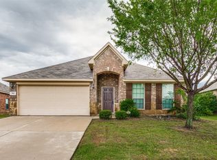 705 Sendero Dr, Arlington, TX 76002