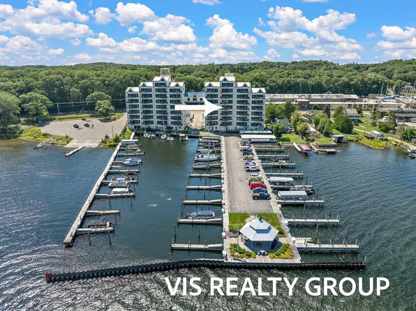 2964 Lakeshore Dr Unit W402, Muskegon, MI 49441