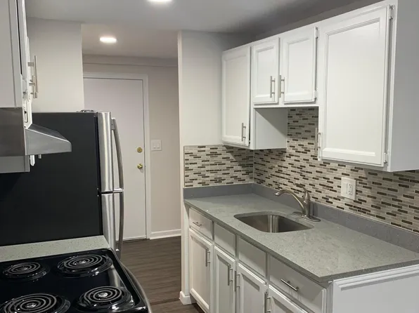 Pleasant Park Apartments, 215 Fort Pleasant Ave #G3, Springfield, MA 01108