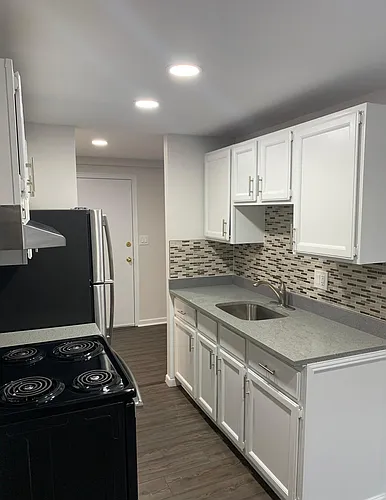 Pleasant Park Apartments Photo 1