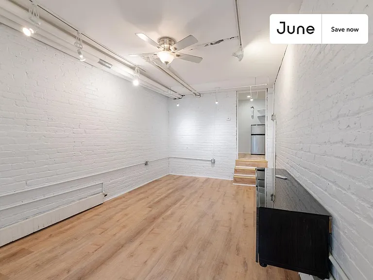 1443 Parkwood Pl NW #B — Photo 2