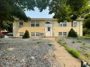 235 Weeden St APT 1, Pawtucket, RI 02860