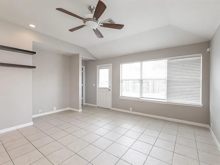 16522 Grenada Falls Dr — Photo 8
