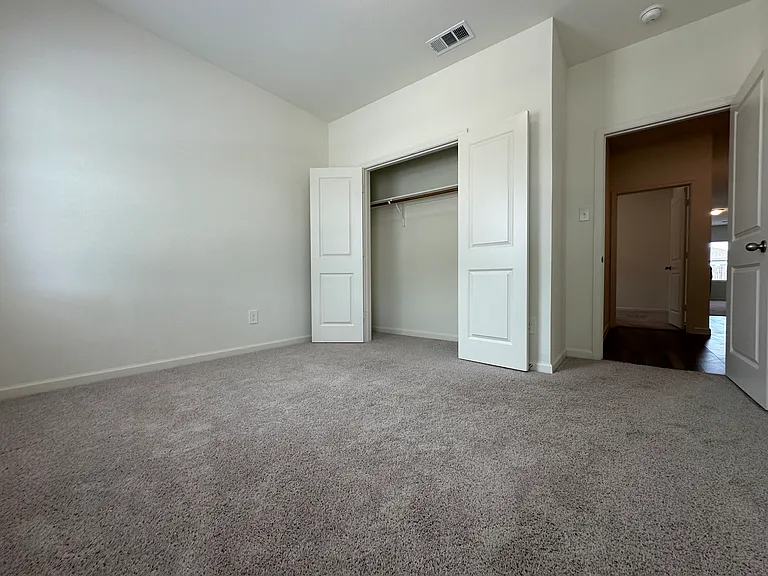 1604 Shadow Hawk Dr — Photo 11