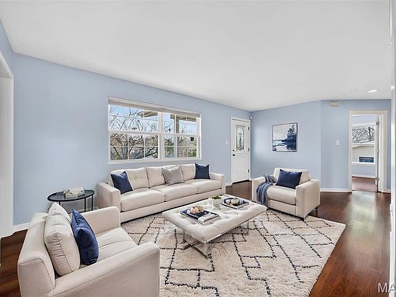 2nd image of 879 Starlight Dr