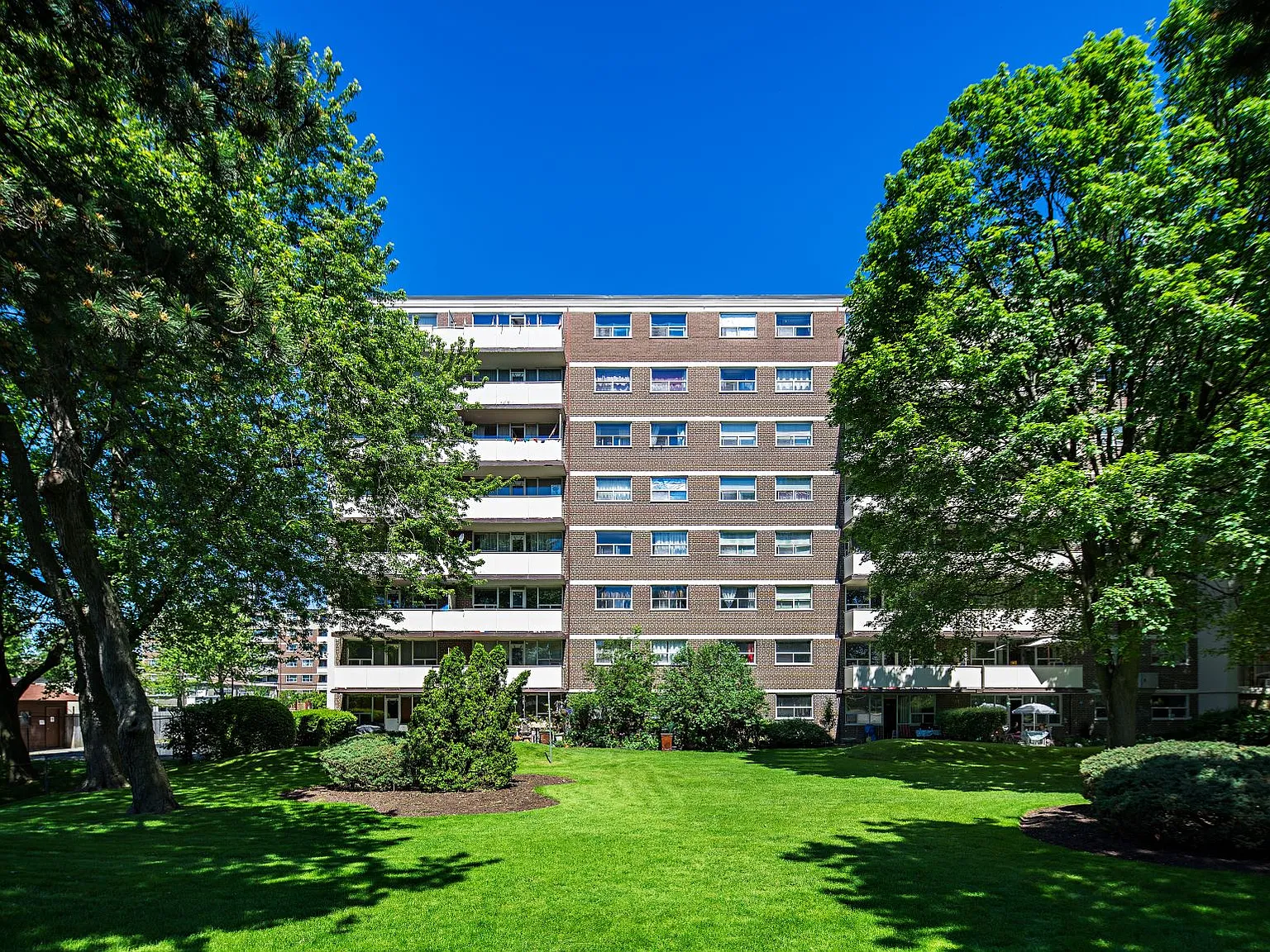 111 and 121 Combermere Drive — Photo 4