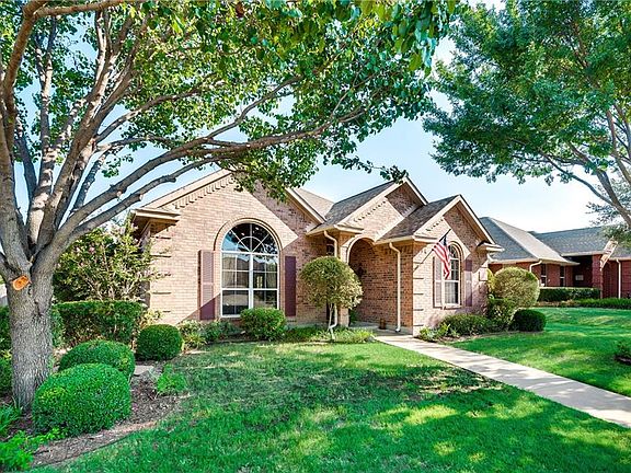3rd image of 1308 Louise Ln