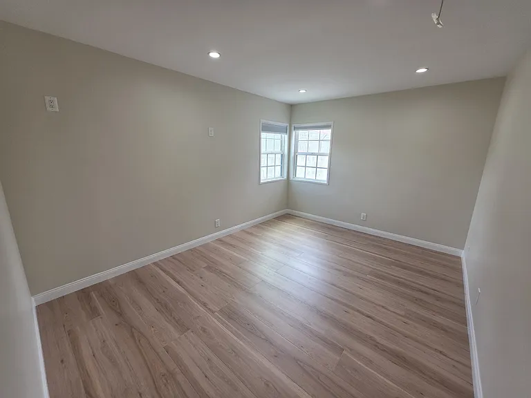 6829 Murietta Ave — Photo 33