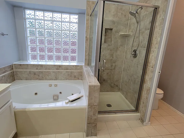 401 Colony Dr — Photo 20