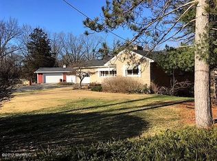 65 Beeson Rd, Niles, MI 49120