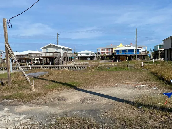 122 Verley Ln, Grand Isle, LA 70358