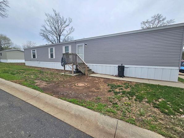 22 Lily Dr