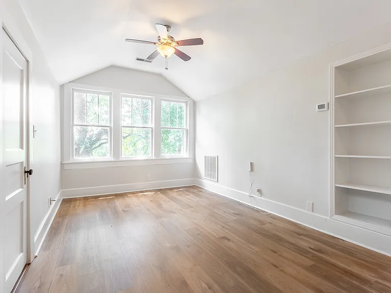 2526 Blair Blvd #B — Photo 8