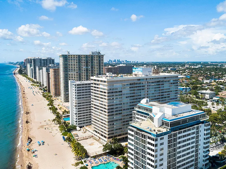 4020 Galt Ocean Dr #1807 — Photo 38