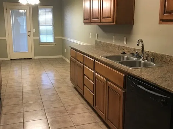 282 Copper Oaks Dr, Centerton, AR
