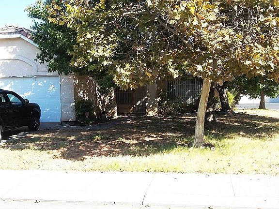 2nd image of 1590 Laguna Cir