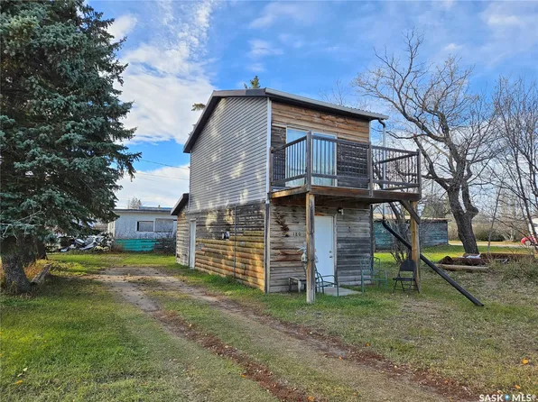180 Main Street, Kisbey, SK S0C 1L0