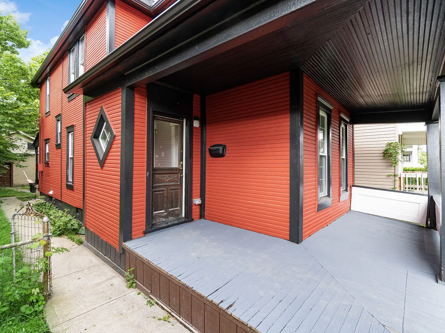 3 bed, 1362 sqft, $1,800 — Photo 2