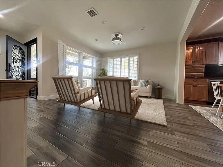 8917 Krueger St — Photo 5