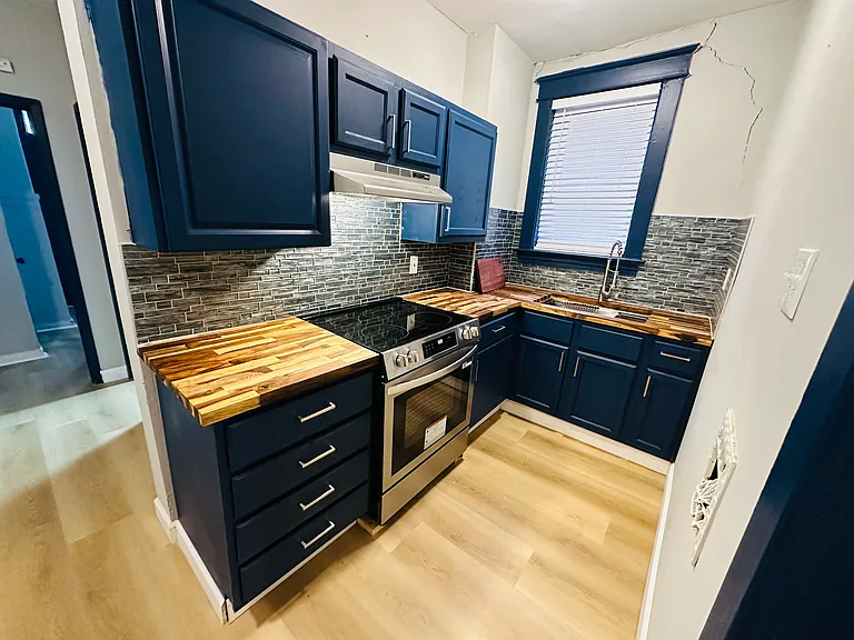 3237 Itaska St #1 — Photo 4