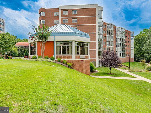 5th image of 940 Astern Way Unit 208