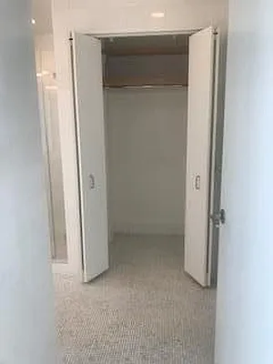 Rented by Solow Realty | media 8